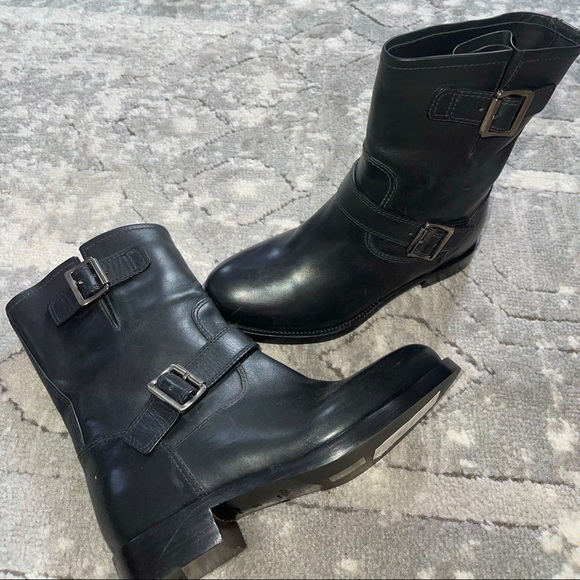 Brand new leather Prada boots with buckles VINTAGE - Picture 2 of 8